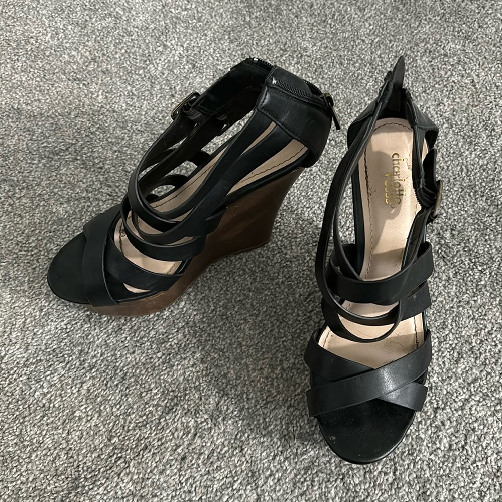 Black wedged going out sandals